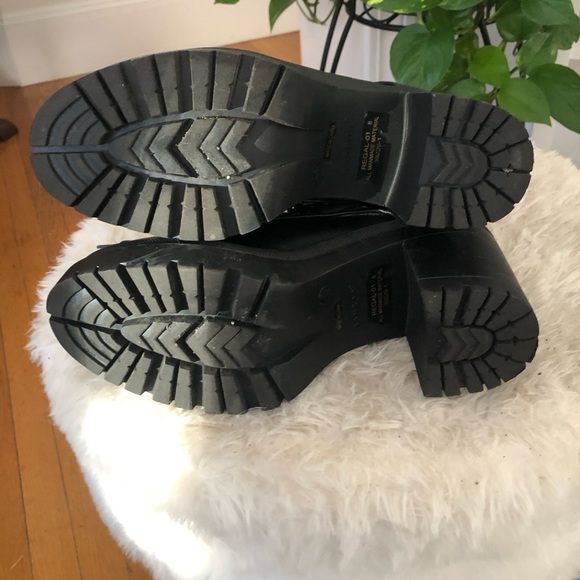 Boots - Picture 3 of 4